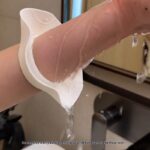 Silicone Small Flower Bank Face Washing Wrist Strap - Image 9